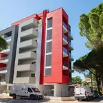 One Life Suites-3 By Interhome דירה *